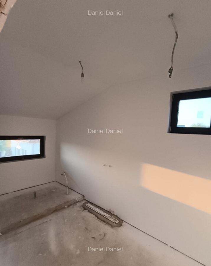 Casa de vanzare clasa A + - 15