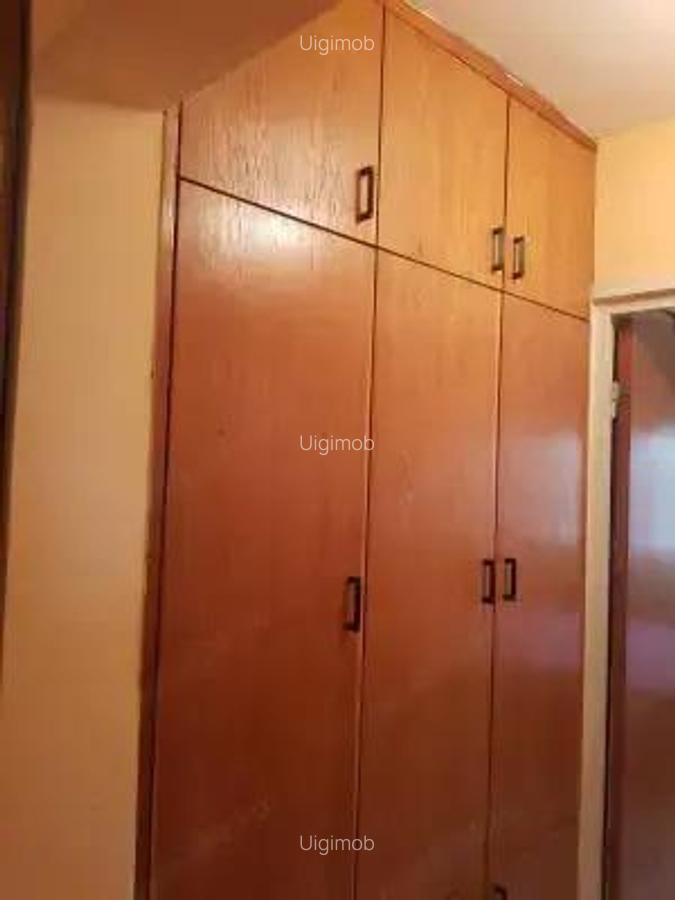 Salajan- str.Minis(in spatele pietei), apartament 2 camere, decomandat, parter 10 - 13
