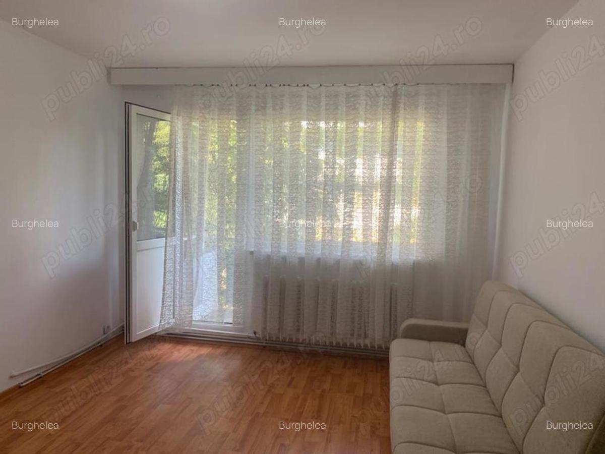 Apartament 3 camere de inchiriat Podul Ro? etajul 3 - 5