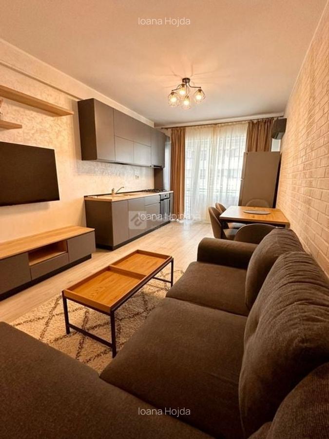 Royal Town, 3 camere ready to move, amenajat integral, terasa ampla - 1