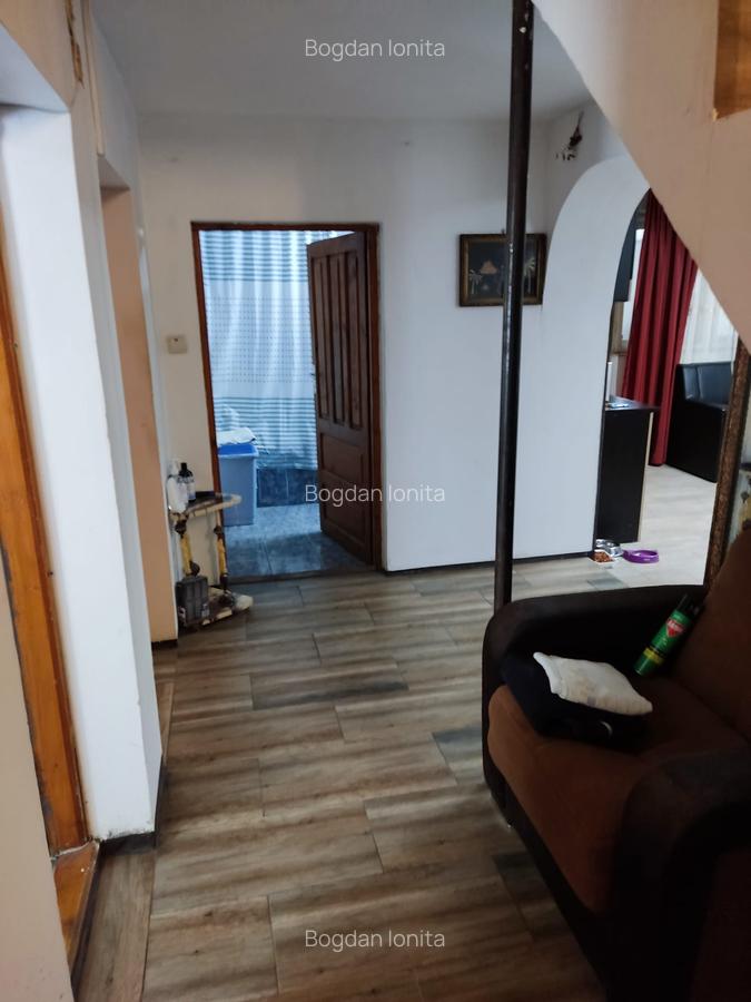 Casă cu 5 camere în Giulești - 17