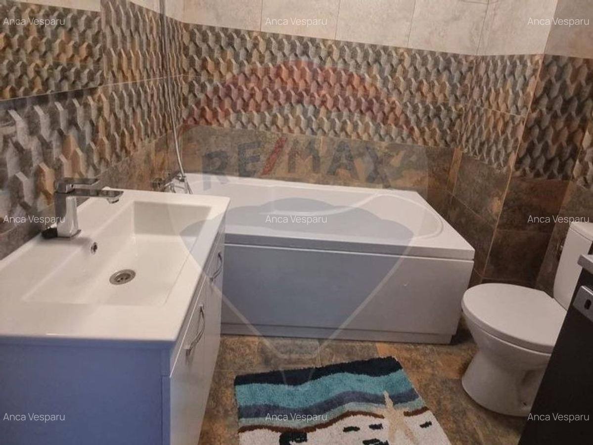 Apartament cu 3 camere de inchiriat in zona Km 5 - 5