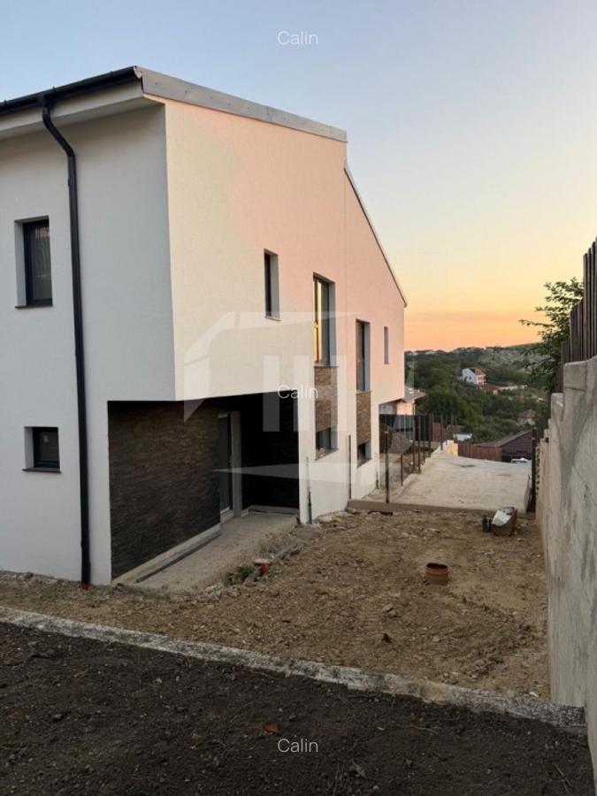 Duplex 4 camere, 3 bai, 357 teren - 2