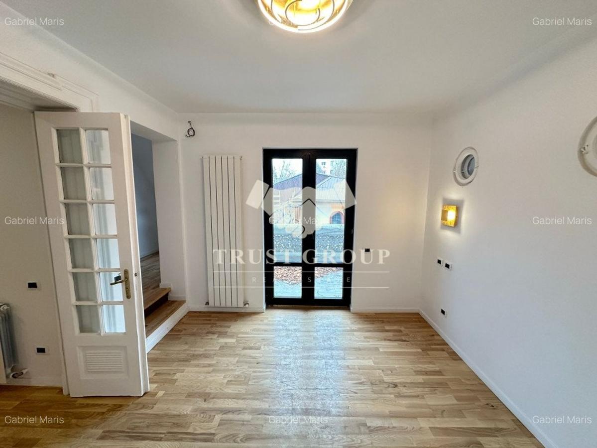 Apartament cu 4 camere decomandat în Romană - 12