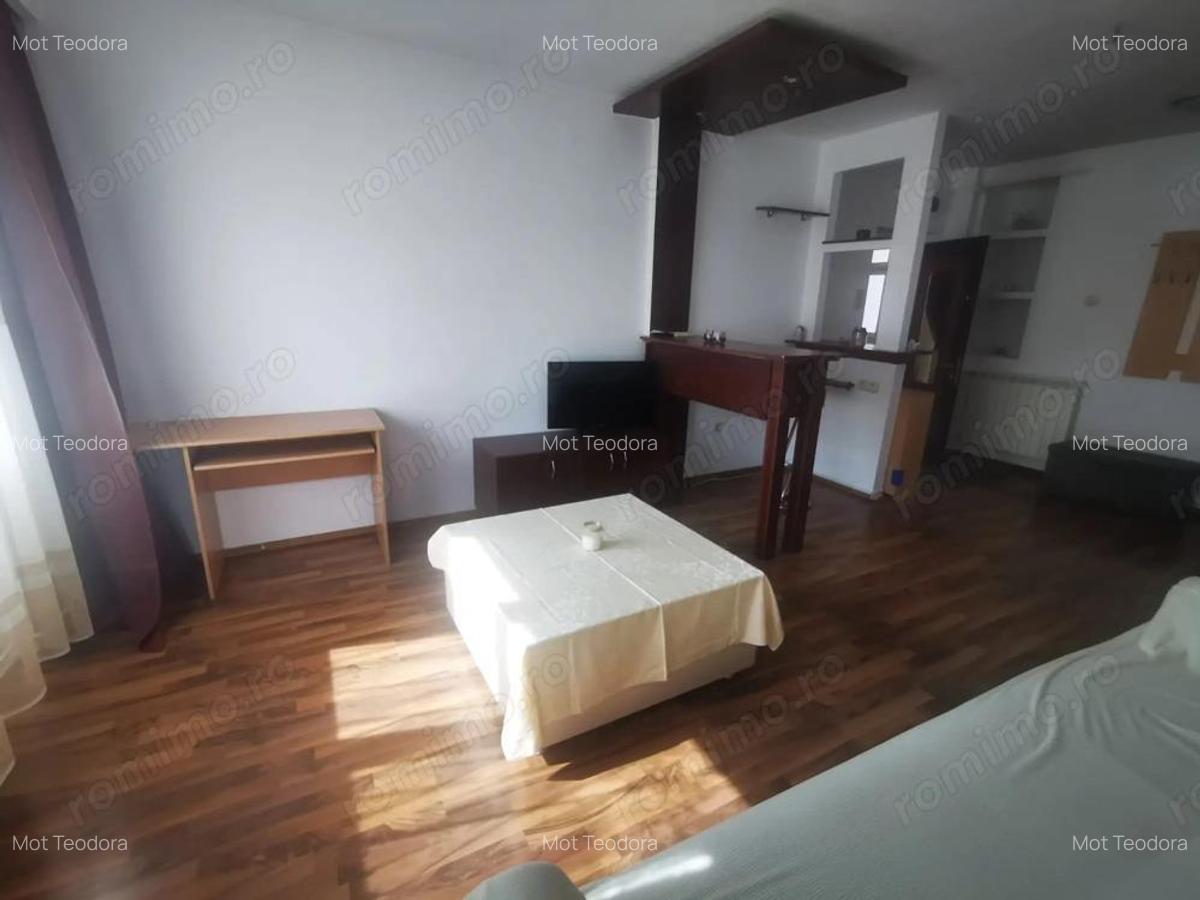 De inchiriat apartament 3 camere zona Unirii - 2