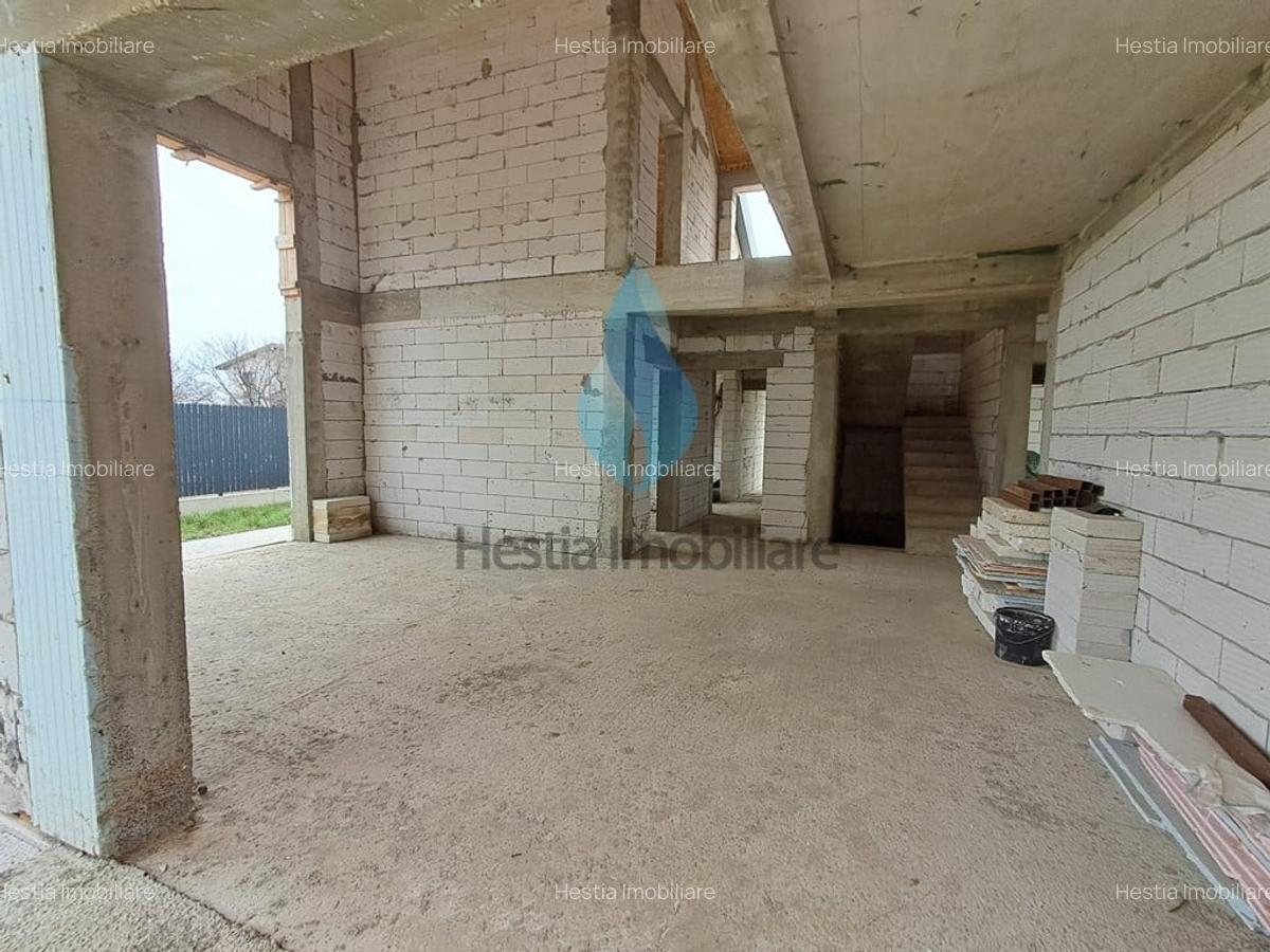 Casă cu 5 camere în Valea Adâncă - 4