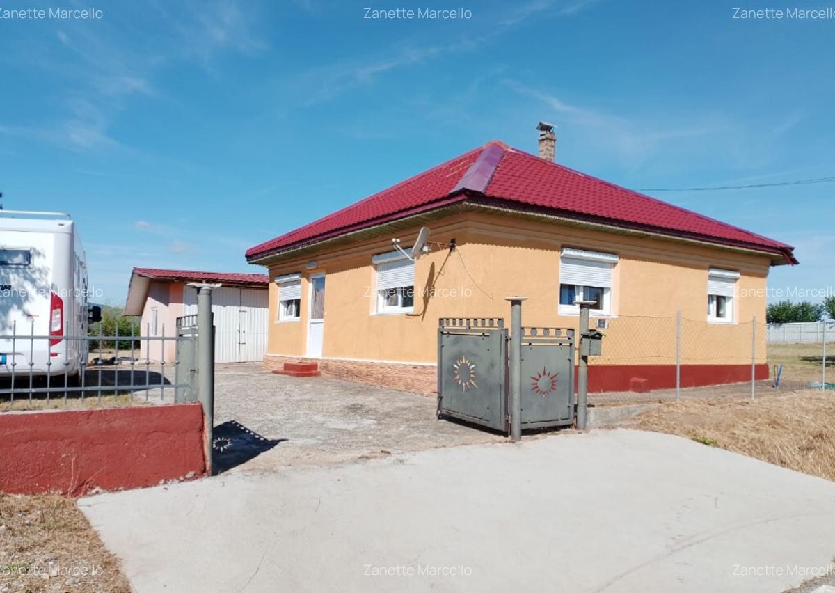 Casa mobilata Straoane, Vrancea - 1