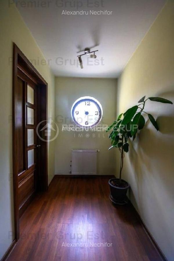 Casă cu 5 camere în Central - 10