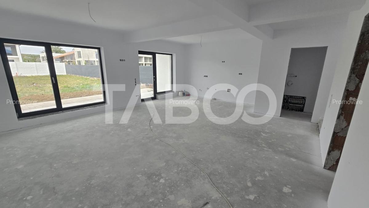 Duplex de vanzare 380mp teren liber 4 camere 2 bai 2 parcari Selimbar - 10