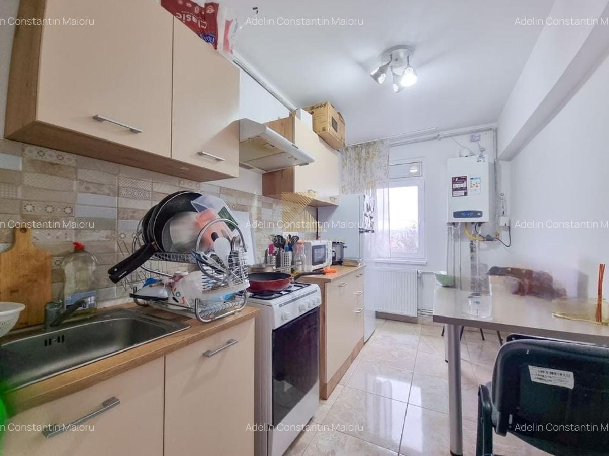 Apartament de 2 camere, semidecomandat, etaj 6/10, mobilat, Victoriei4 - 11