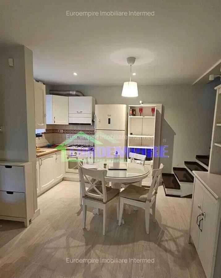 De inchiriat vila zona Mamaia - 7