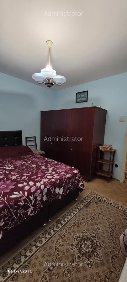 Piata Sudului/ Secuilor, 50 m.p. - 2