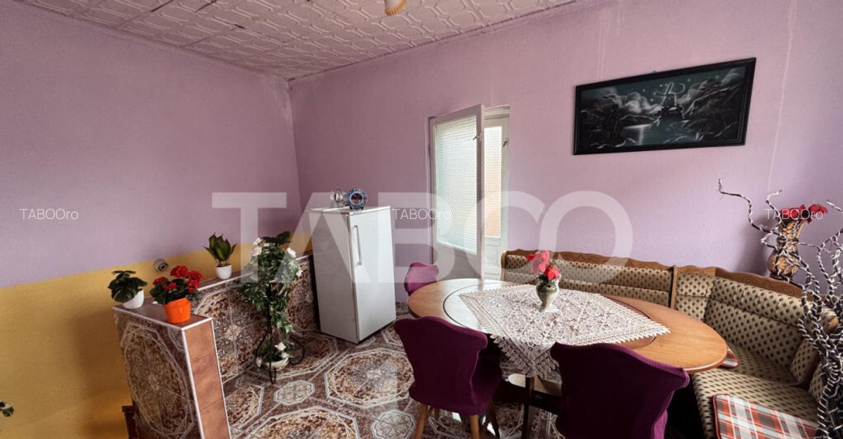 Casa de vanzare 2 camere mobilat utilata 82 mpu Gusterita Si - 10 Casa de vanzare 2 camere mobilat utilata 82 mpu Gusterita Si - 10