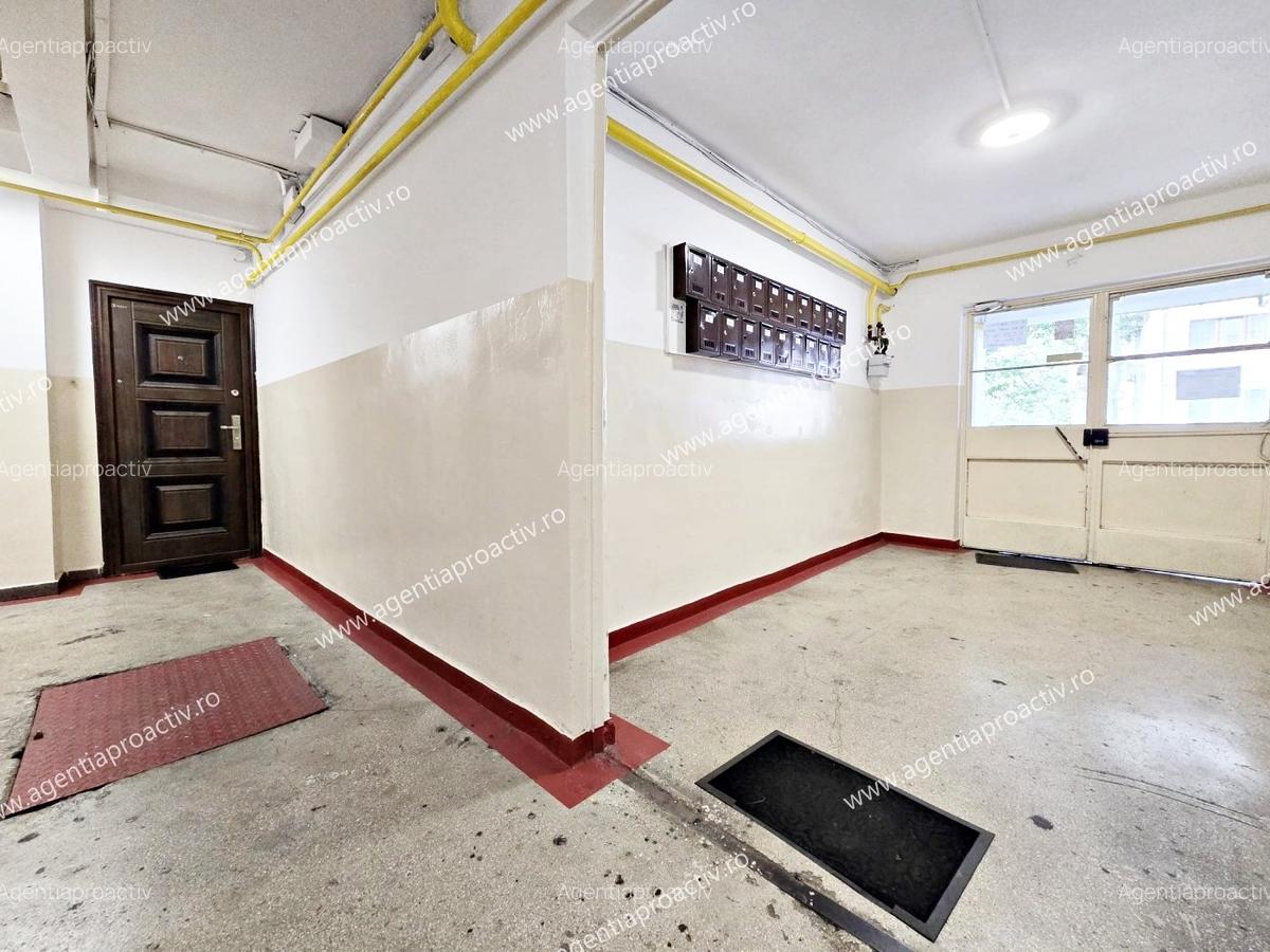 Apartament cu 3 camere, Micro 17, pretabil și pentru activități comerciale. - 9