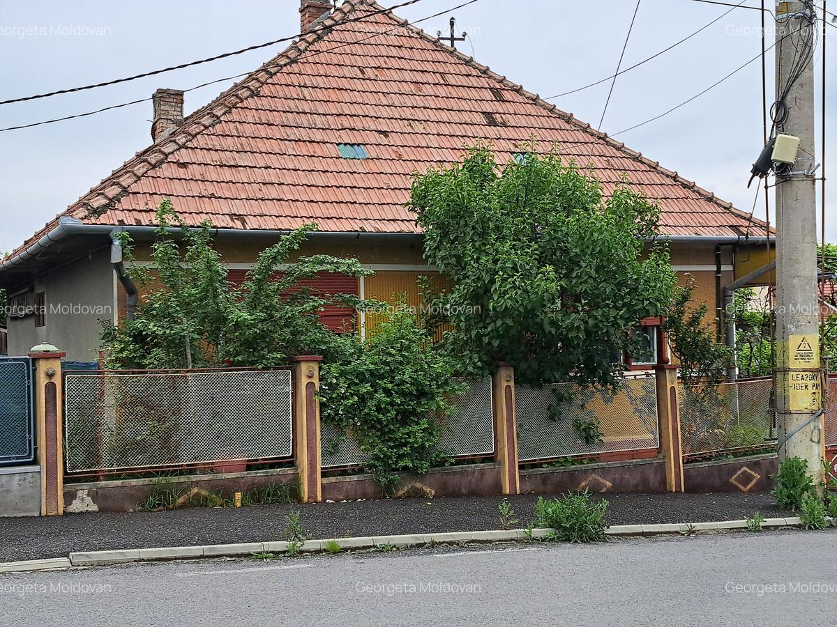 Vand casa 3 camere, zona deosebita, Reghin, Mures - 1