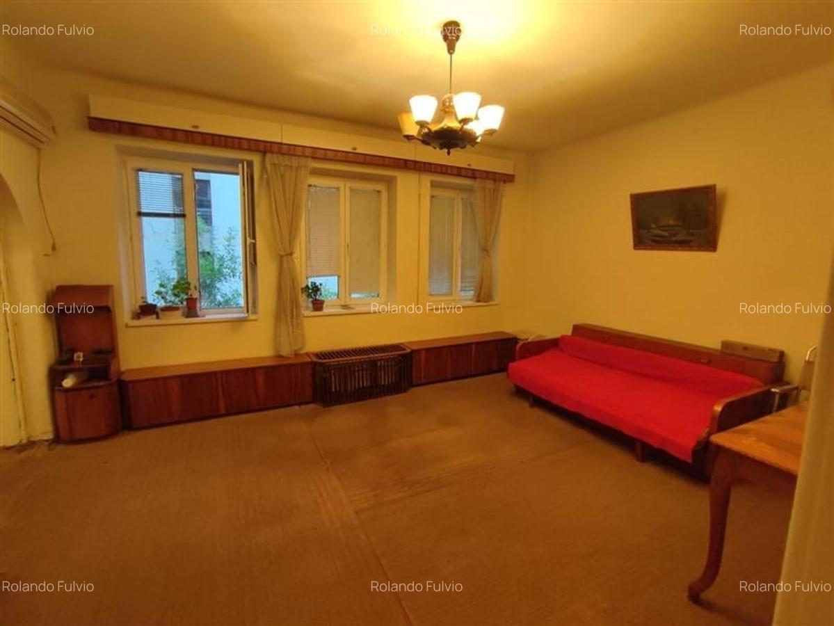 Vanzare apartament 3 camere in bloc mic, Polona - 7