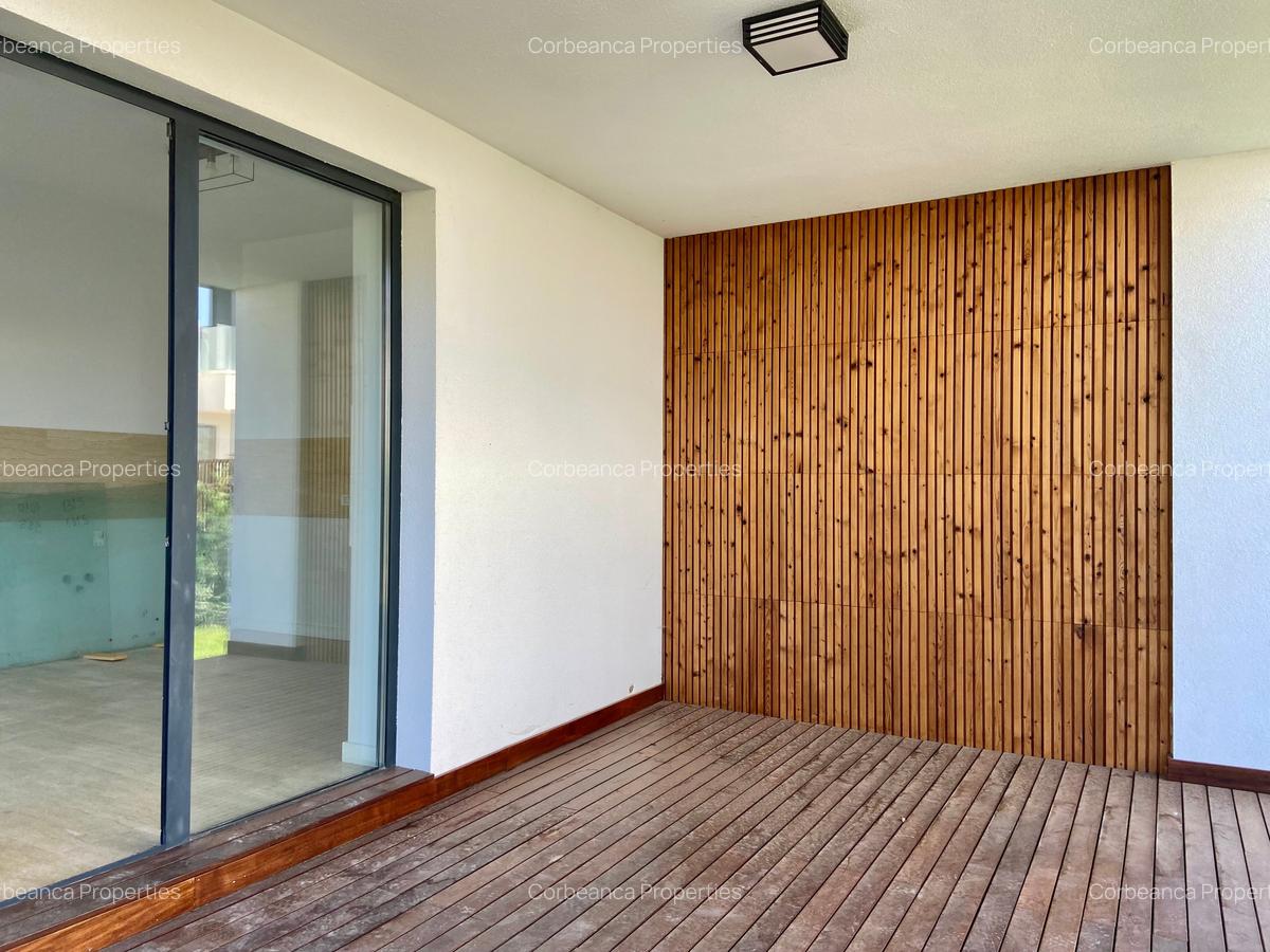 Vila noua eleganta si spatioasa, 5 cam, 4 bai, Laguna Albastra, cartier privat - 4