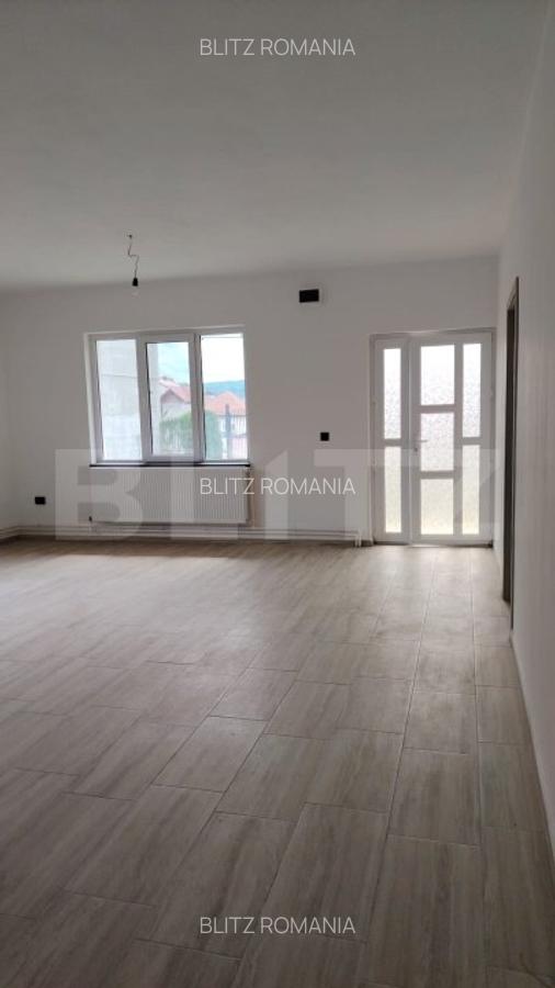 Casa de vanzare, cu 6 camere, 288 mp, zona Voinesti - 3