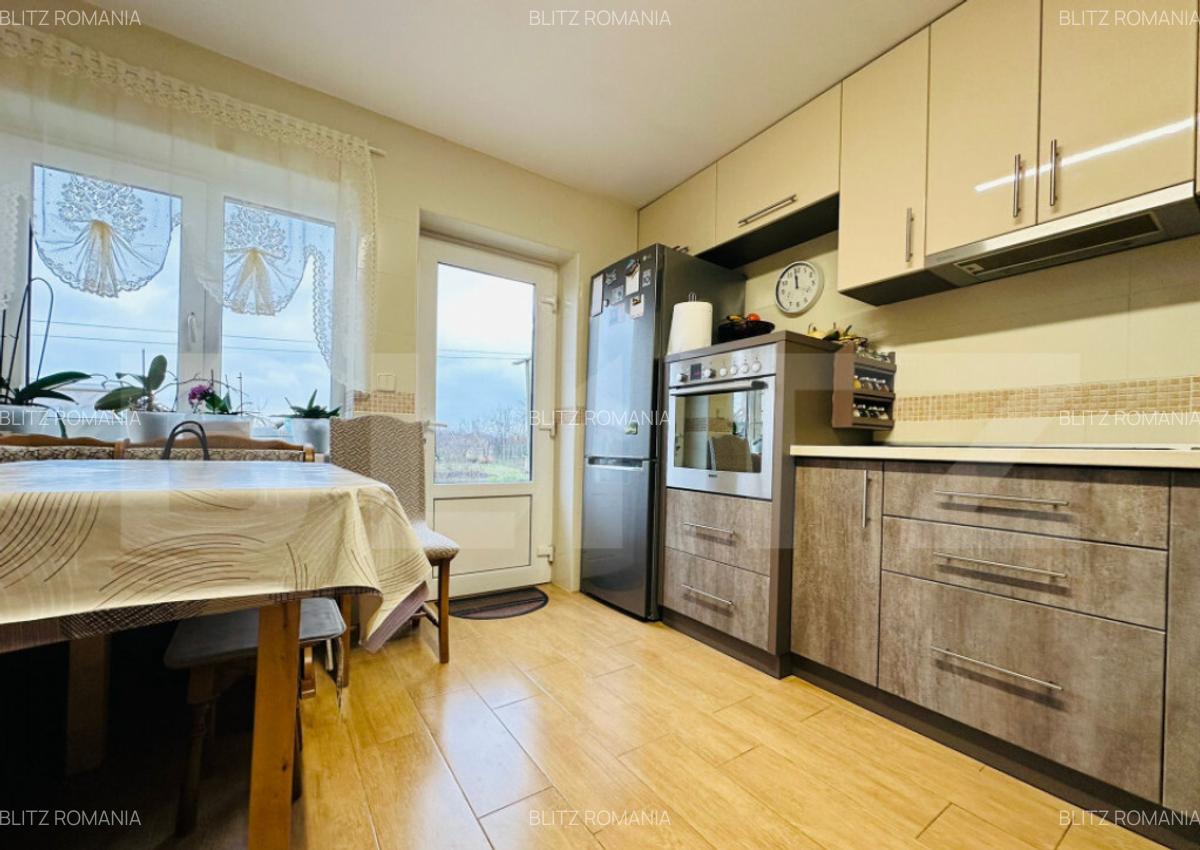 Casa individuala Codlea, utila 240 m2, 2 bai & gar - 1