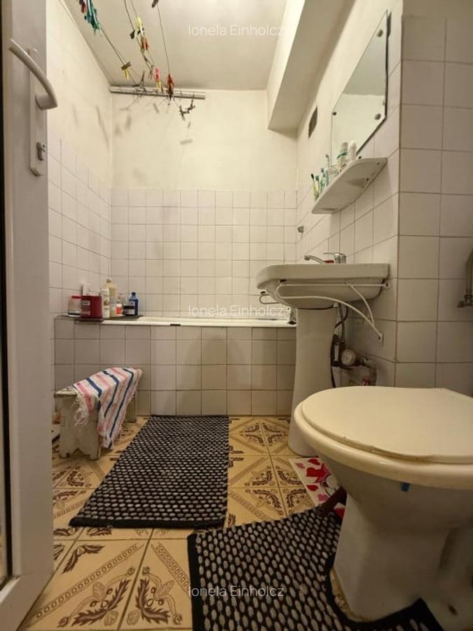 Apartament 4 camere, 85 mp, dispus pe 2 niveluri - Buziasului - COMISION 0% - 10