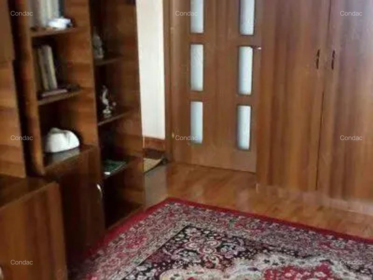 Vand apartament 3 camere , zona Bartolomeu Nord , Brasov - 3