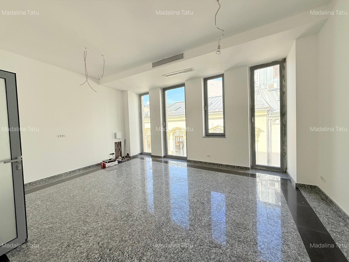 Cladire Piata Unirii - 8