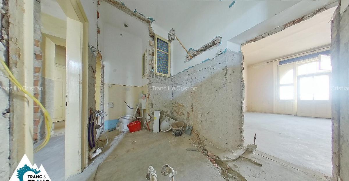 Apartament / Birou generos cu 2 camere pe Bdul Decebal - 7