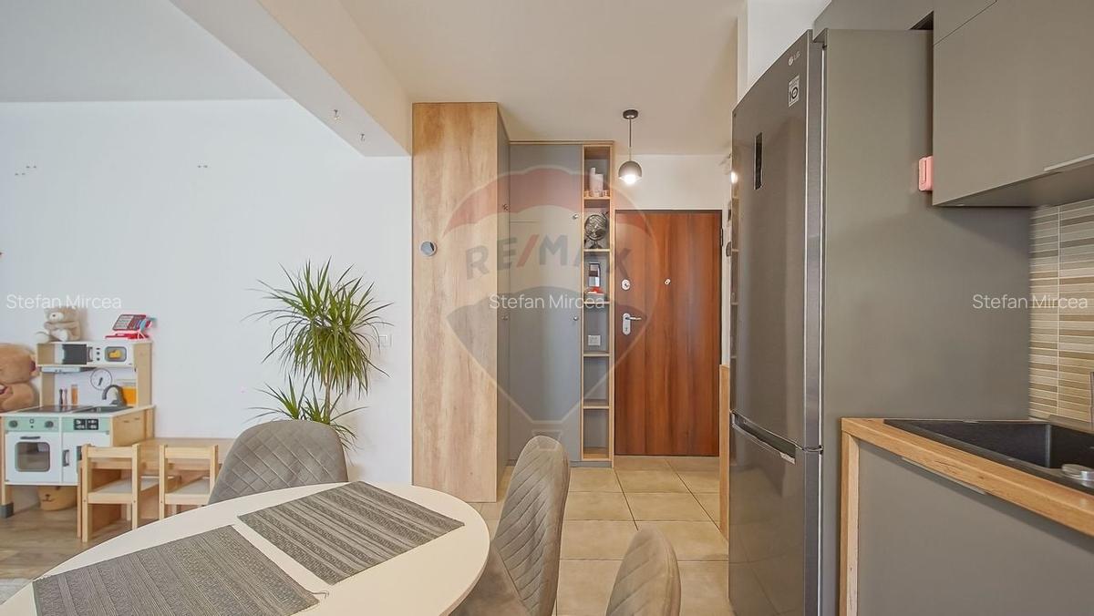 Apartament cu 2 camere si boxa de vanzare la Top City in Tractorul - 16 Apartament cu 2 camere si boxa de vanzare la Top City in Tractorul - 16