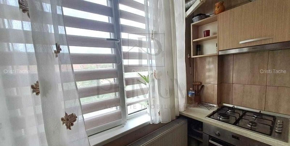 ARADULUI - BLOC IZOLAT - 3 camere - decomandat - centrala proprie - clima - 6