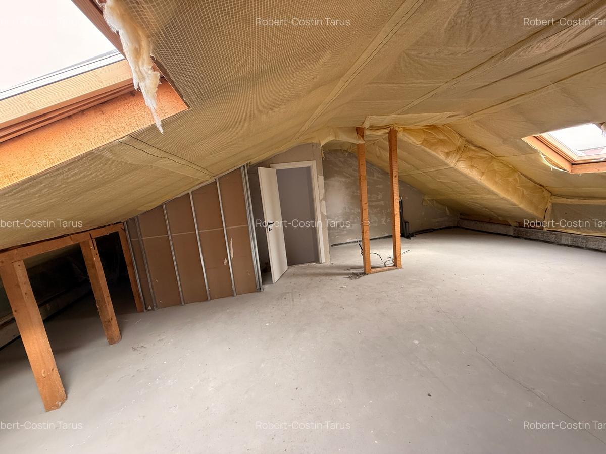 Casa 4 camere / 3 bai / FINALIZATA / 400 mp teren Complex Crown Village - 18