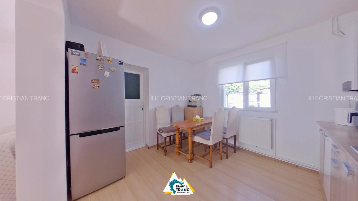 Casă cu 3 camere în Aurel Vlaicu - 8