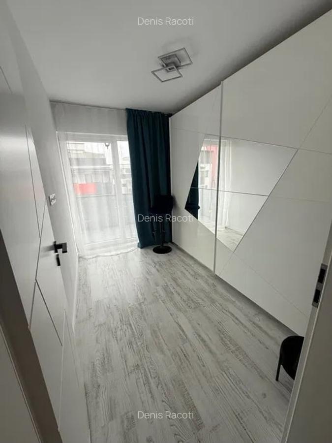 Apartament cu 3 camere, 57 mp, etaj intermediar, loc de parcare, zona Petrom - 3
