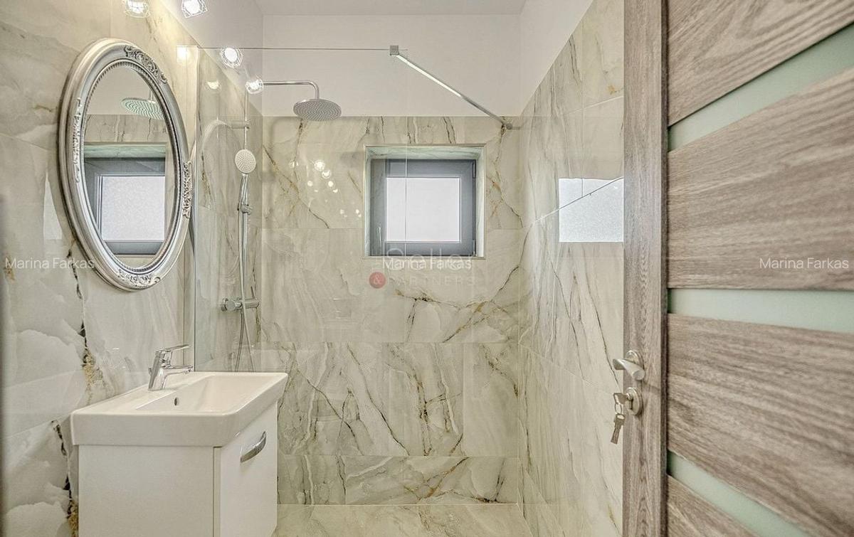 Zona Linistita Structura Generoasa - 18