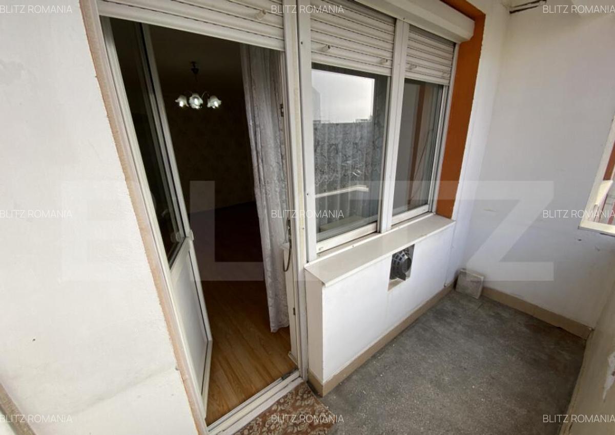 Apartament de vanzare, cu 2 camere, 45 mp, balcon, zona Cent - 2