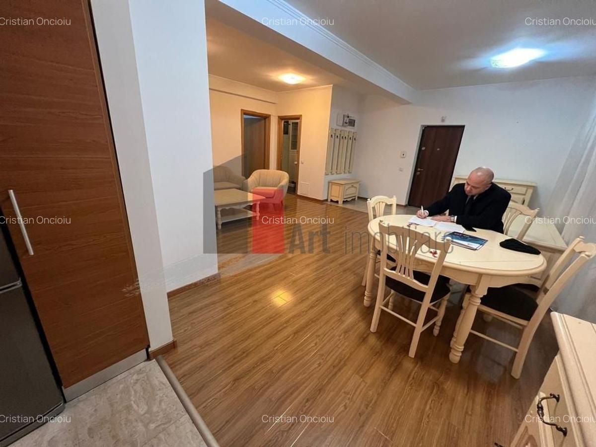 Apartament cu 3 camere semidecomandat în 1 Mai - 3