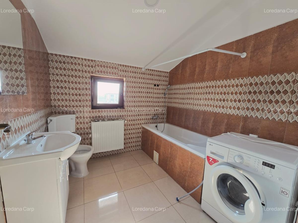 Vila duplex-mobilata si utilata - 4 camere - 2 bai-dressing- str asfaltata- - 7