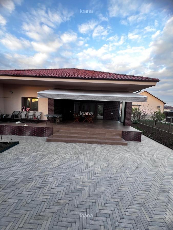 CUMPANA CENTRAL Casa  superba+garaj+curte-415000Euro! - 3