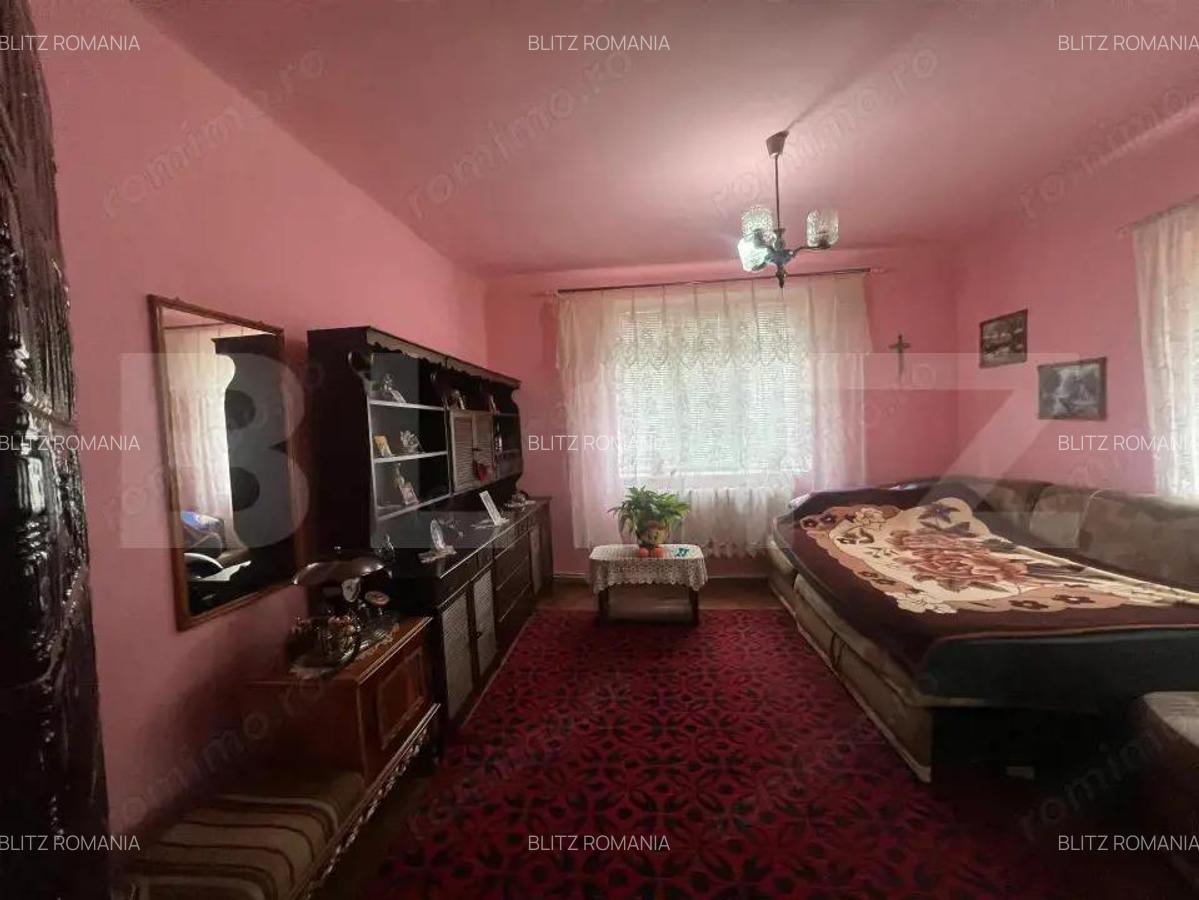 Casa cu 2 camere curte spa?ioasa ?i gradina ingrijita - 8