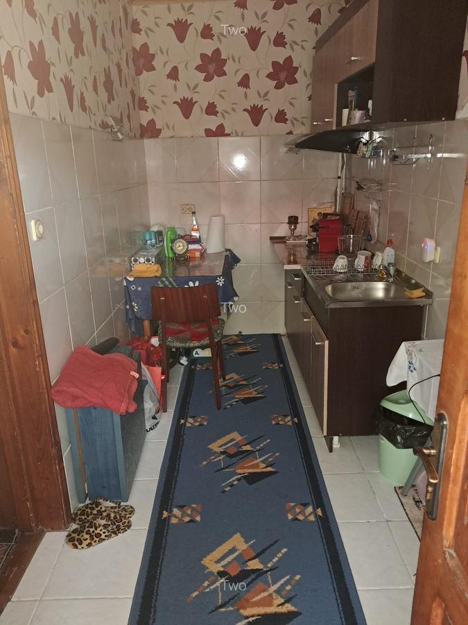 Exclusiv ! Casa 4 camere - Km.5 - 110.000 euro (Cod E2) - 10