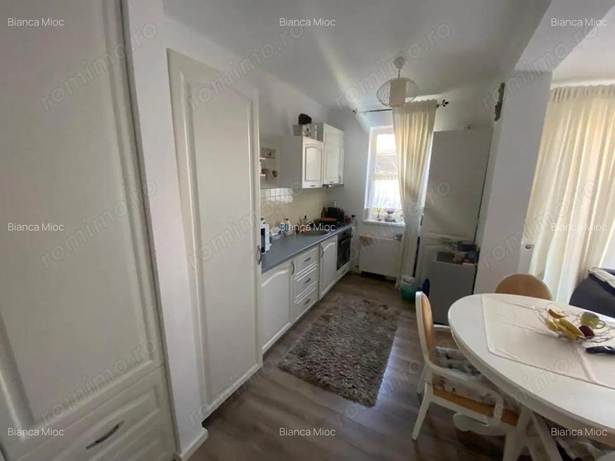 Bloc Nou. La cheie. Spatios. Asfalt. Parcare acoperita. Zona Girocului - 9