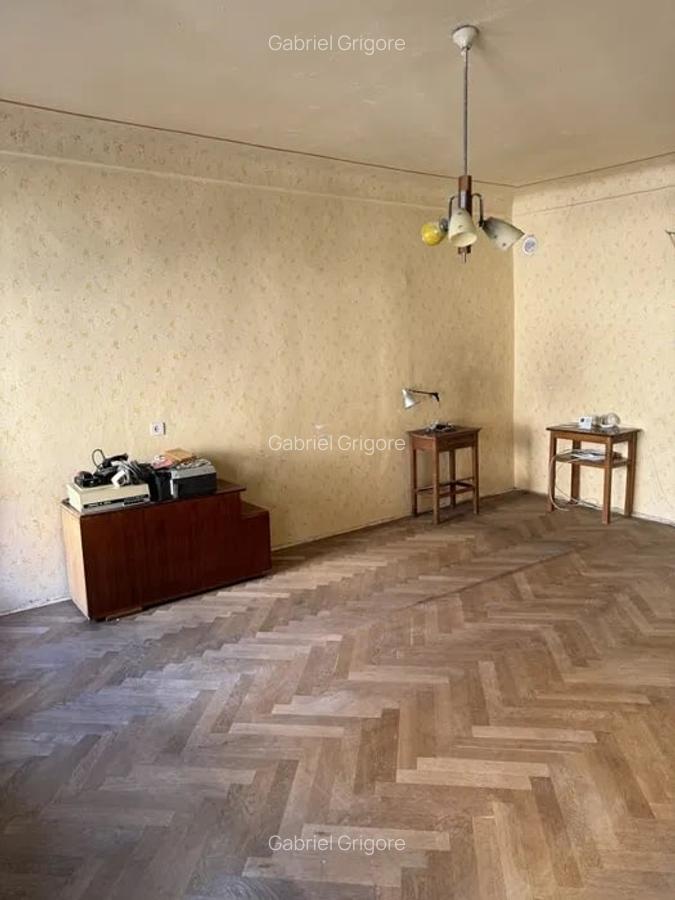 Apartament cu 3 camere semidecomandat în Centrul Istoric - 4