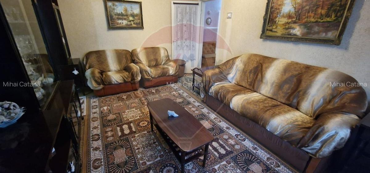 Apartament cu 3 camere in zona Ura, strada Republicii - 5