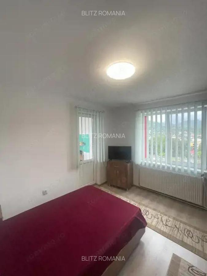 Apartament de vanzare, cu 2 camere semidecomandat, 52 mp, zona ultracentrala - 4