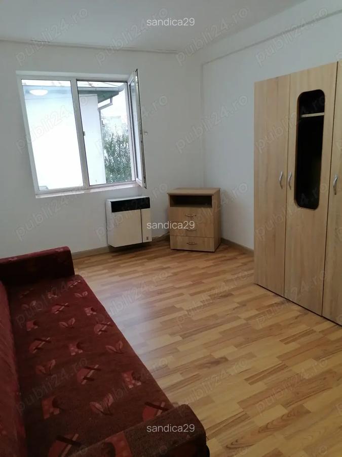 Vand camera de camin , etaj 1, cart.Posta - 1