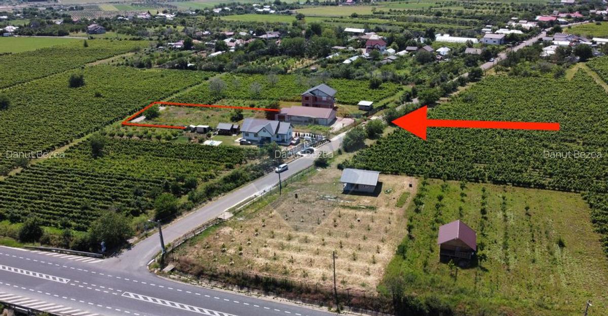 Casa sau Spatiu Dumbraveni langa DN E85 - 16