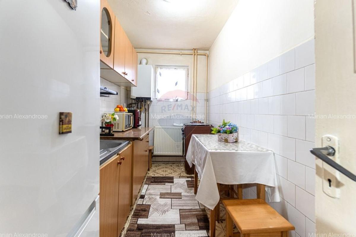 COMISION 0%| DE VANZARE| APARTAMENT 2 CAMERE| DECOMANDAT| ETAJ 1/4 - 3