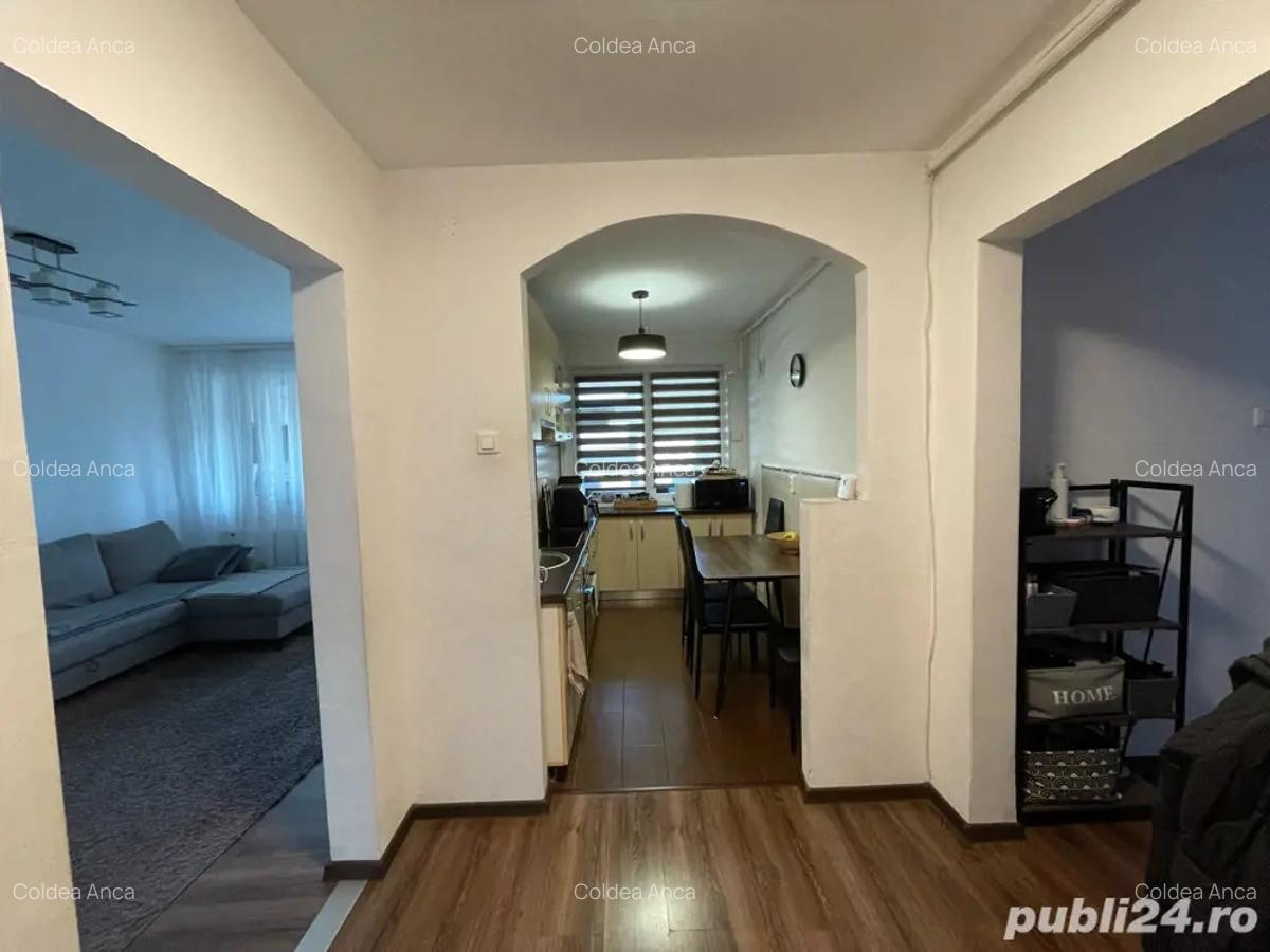 Apartament cu 3 camere, Str. Liberta?ii - 6