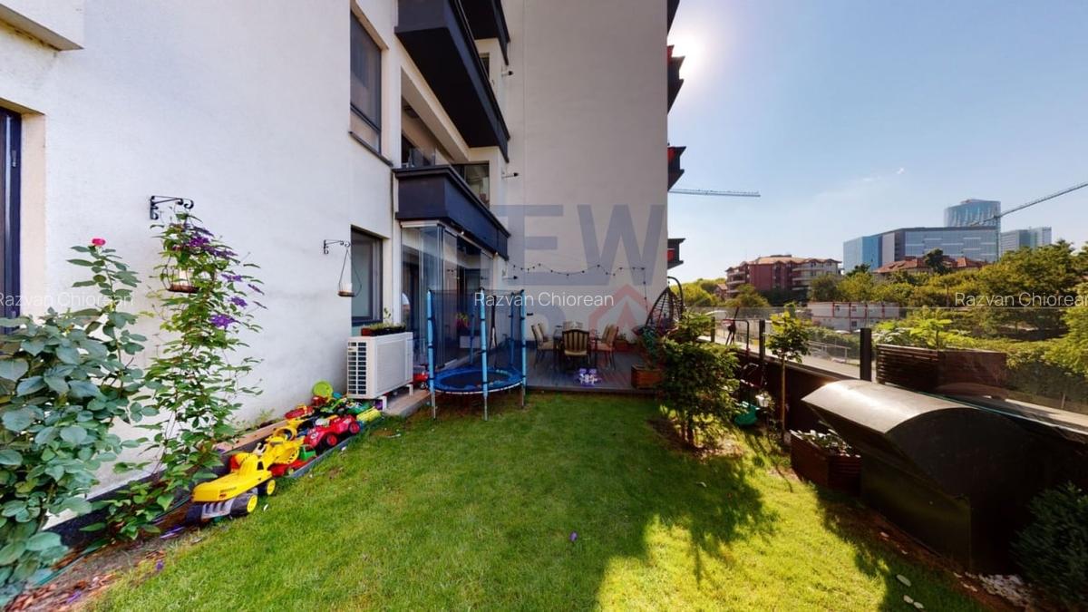 Apartament cu 3 camere, loc de parcare si gradina, de vanzare - Laguna Residence - 1