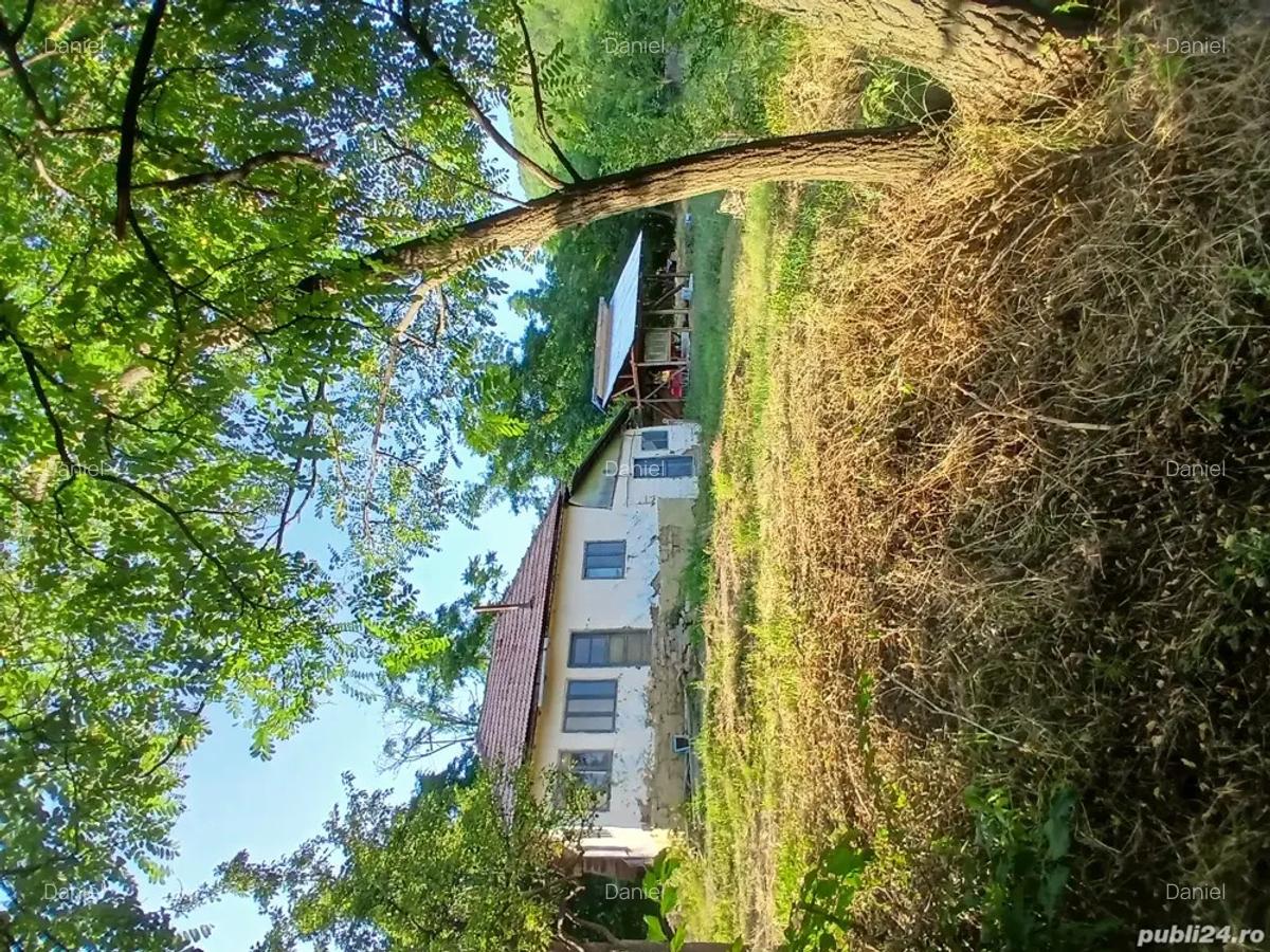 Casa in Mun?ii Buzaului - 1