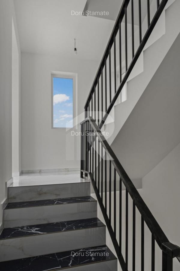 Vila sector 1 - 300mp - P+2+M - 11 camere - Chitila - 14